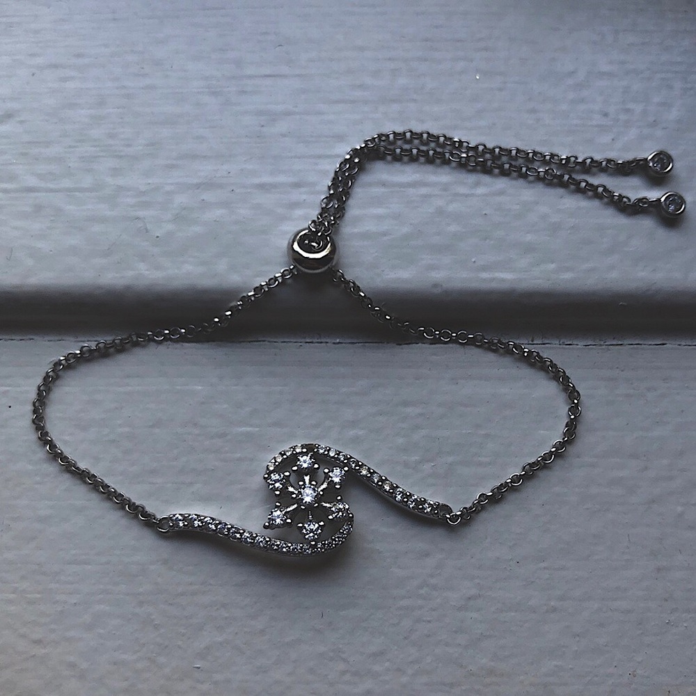 Charmed Aroma Snowflake Bolo Bracelet